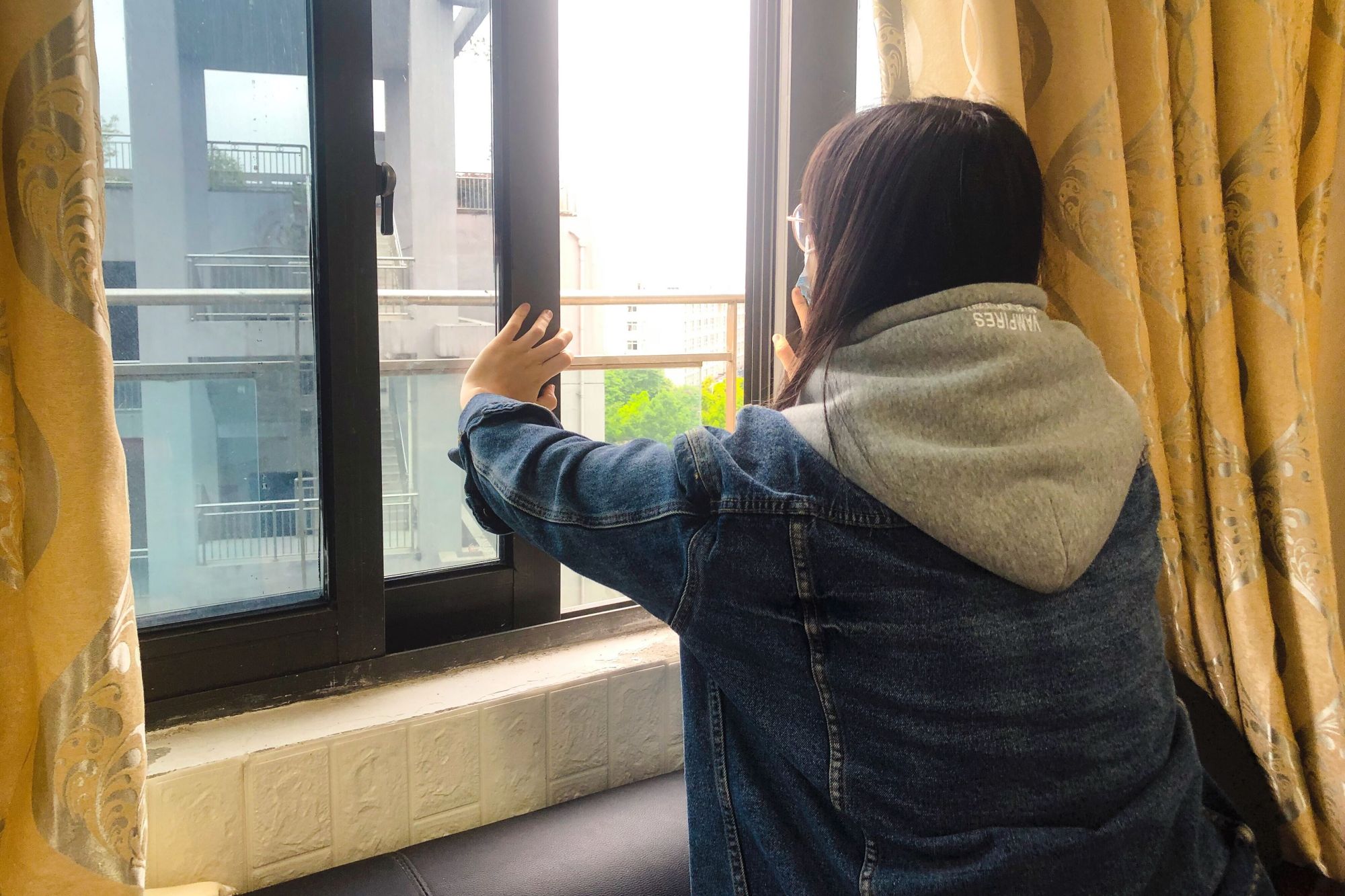 冬天开窗通风除甲醛最佳时间，不然等于白开